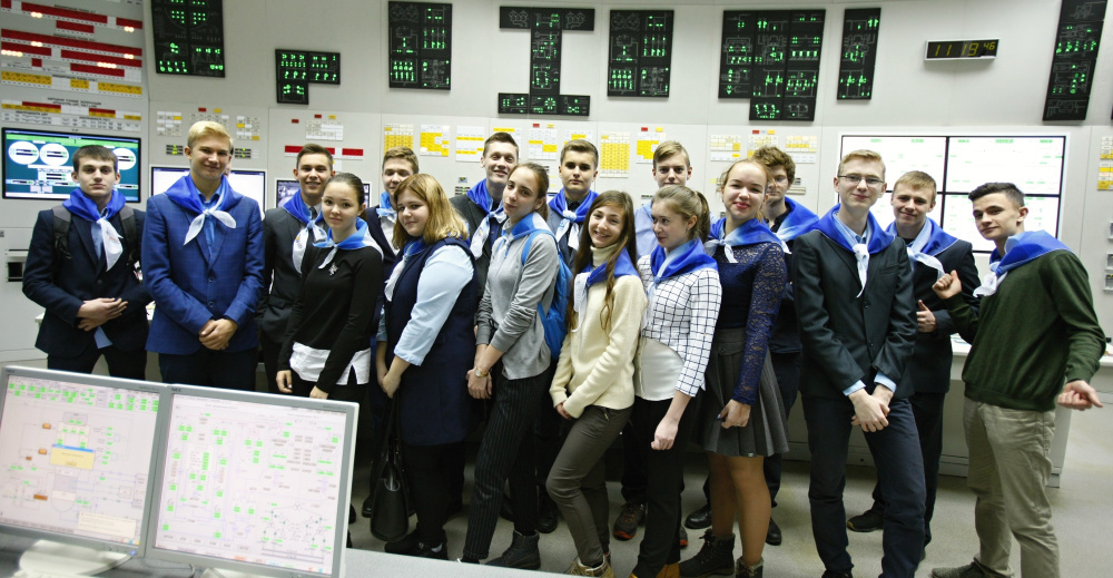 Ученики атомкласса Курчатова на практике изучают профессию атомщик