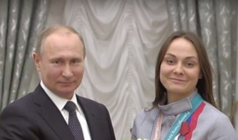 Президент России наградил Саровскую спортсменку Анастасию  Седову